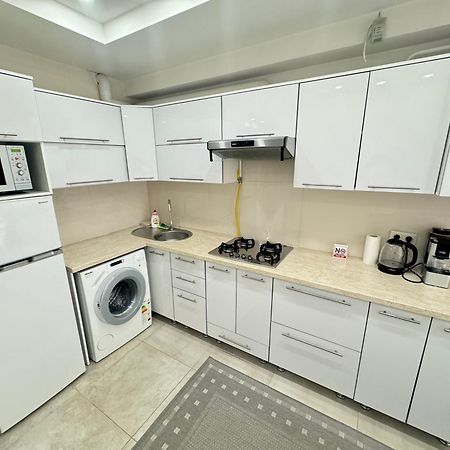 New Lux Apartment In Chisinau Exterior photo