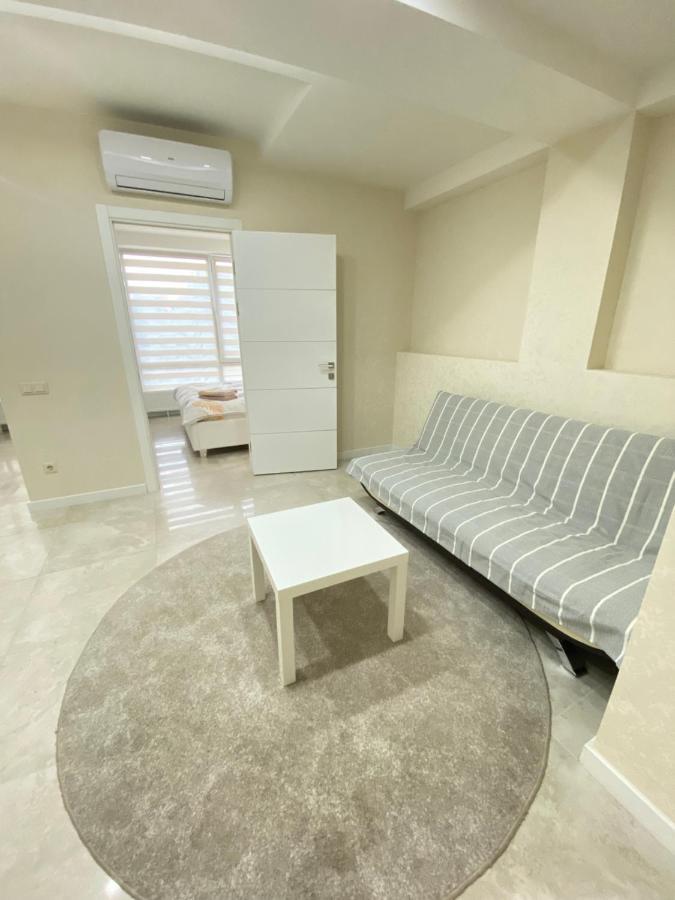 New Lux Apartment In Chisinau Exterior photo