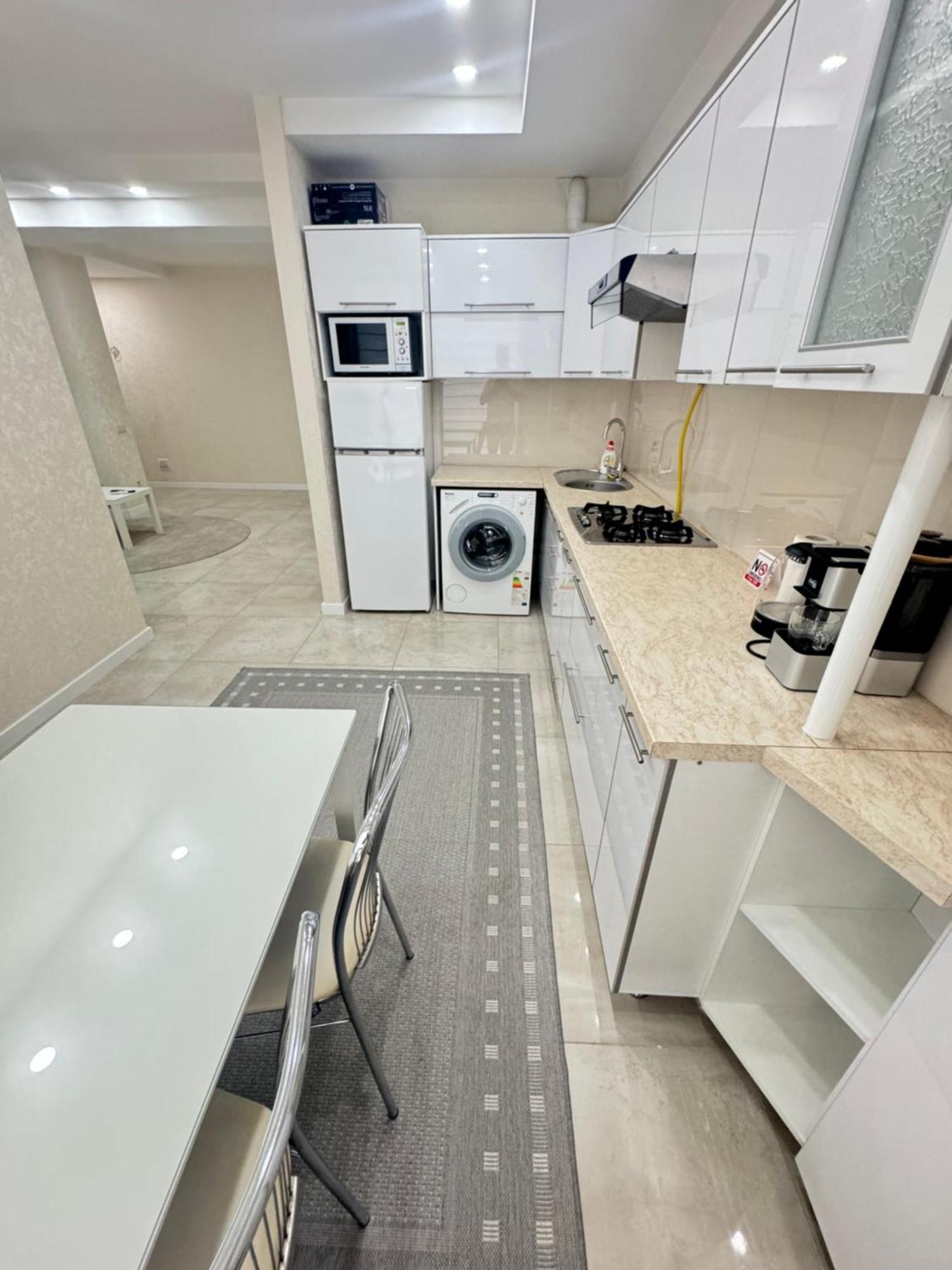 New Lux Apartment In Chisinau Exterior photo