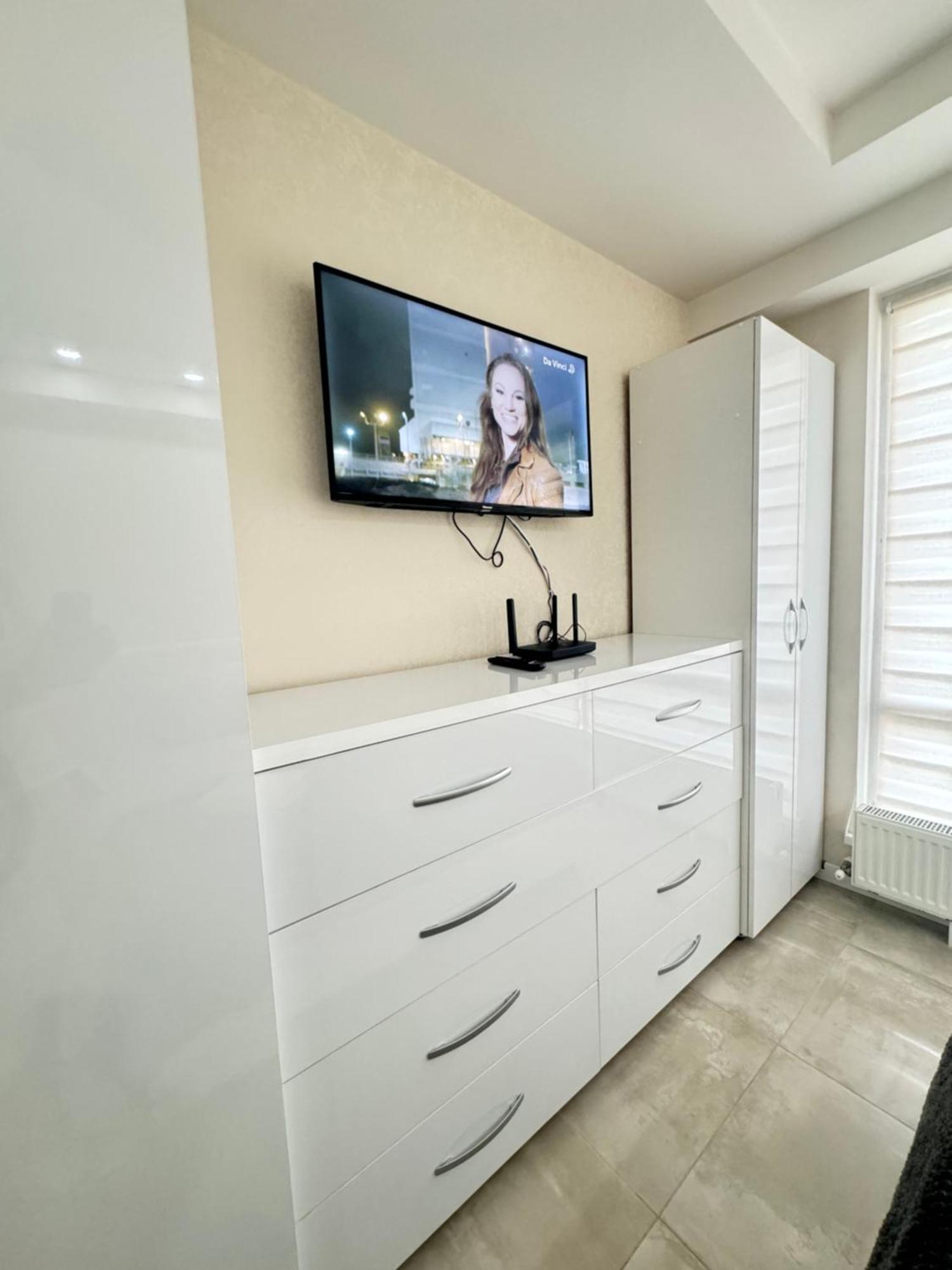 New Lux Apartment In Chisinau Exterior photo
